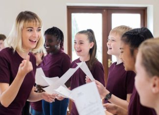 Why Should You Even Think About Joining Singing Classes? Singing Classes