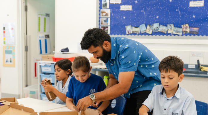 Why an Art Fair Feels Confusing, Chaotic, and Totally Worth It Art fair