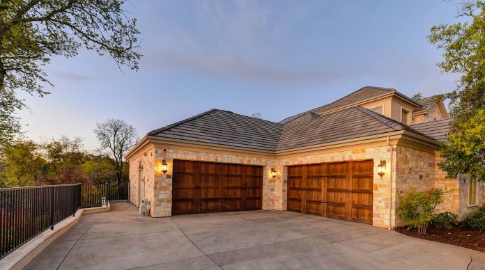 garage door repair in Oxford MI